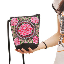 Load image into Gallery viewer, Vintage Boho Style Ethnic Embroidered Shoulder Bags